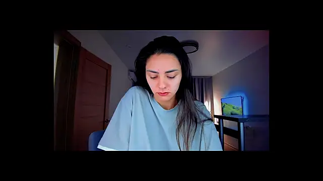 Snapshot of EmiliaZen chatting on October 2025 02:36:01 PM EmiliaZen online show from October 2025 02:36:01 PM