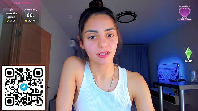 Snapshot of EmiliaZen chatting on October 2025 05:14:01 PM EmiliaZen online show from October 2025 05:14:01 PM