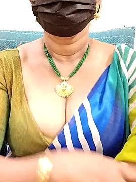 niiveditha online show from February 2025 11:09:02 PM