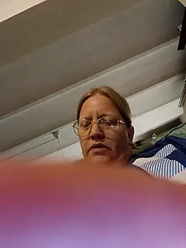 Snapshot of NoLubricantNeeded chatting on October 2025 06:38:02 PM NoLubricantNeeded online show from October 2025 06:38:02 PM