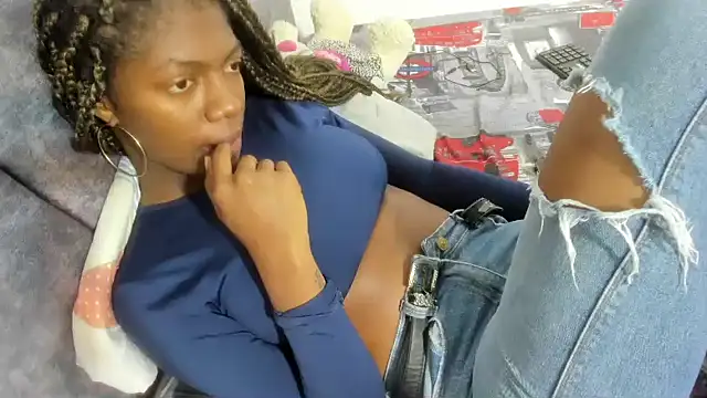 enyelsalas2 online show from November 2025 01:16:01 AM