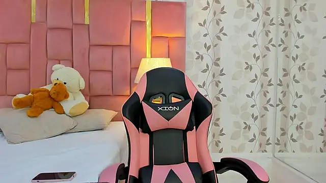 ArianaFranco online show from October 2025 12:39:01 PM