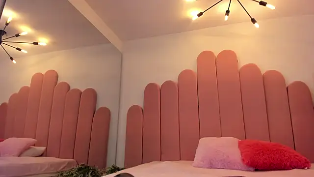 Dakotacarvajal online show from February 2025 12:17:02 PM