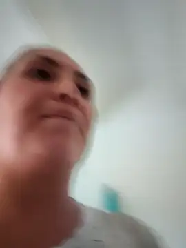 dulce valeriaa online show from February 2025 05:30:02 PM