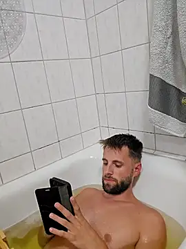 ademandjulia online show from September 2025 06:21:01 PM