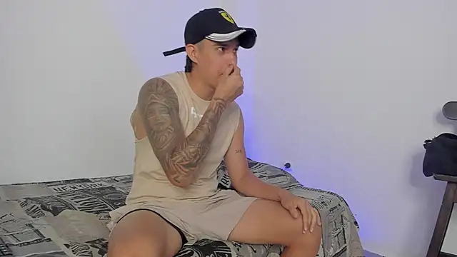 Snapshot of hugosan12 chatting on October 2025 04:26:02 PM hugosan12 online show from October 2025 04:26:02 PM