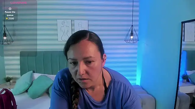 abby apple online show from October 2025 01:55:01 PM