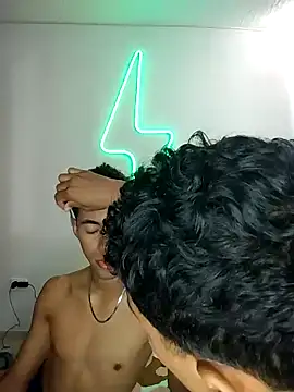 BrawnLove02 online show from February 2025 03:00:01 PM