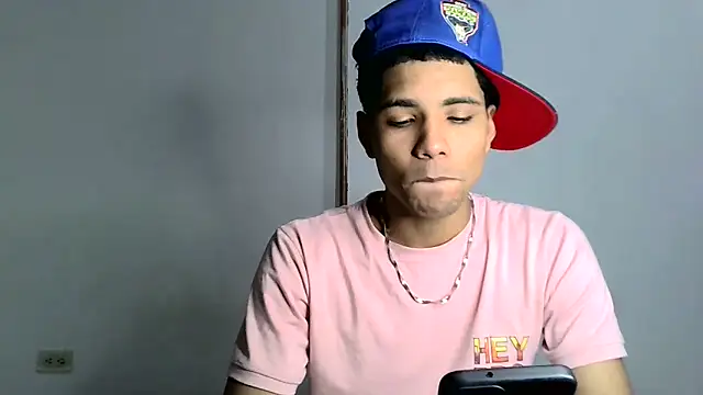 BrawnLove02 online show from September 2025 02:23:01 AM