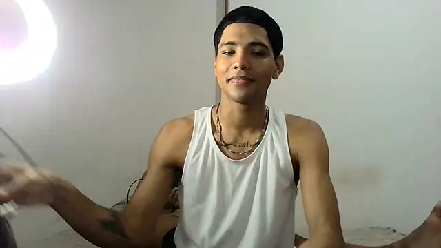 BrawnLove02 online show from September 2025 06:26:01 AM