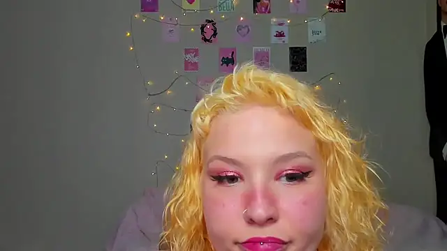 HannahBynes online show from September 2025 07:37:01 PM