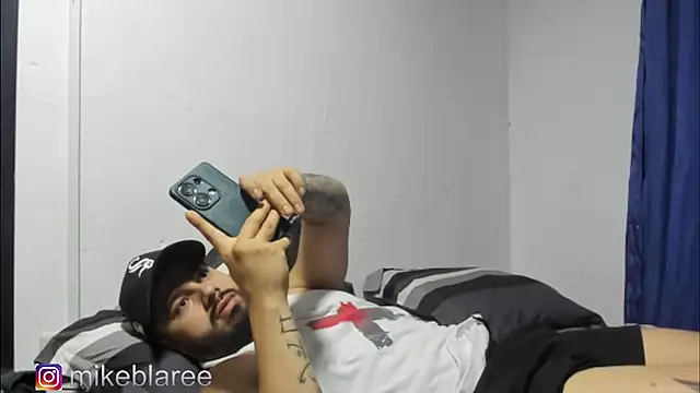 mikeblaree online show from October 2025 03:24:01 PM