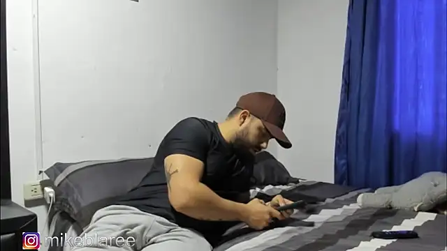 mikeblaree online show from November 2025 02:38:01 PM