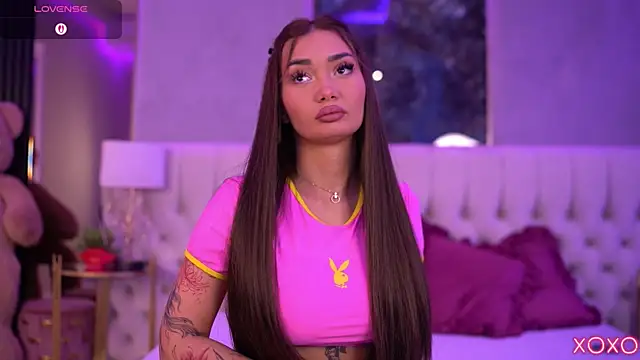 Snapshot of SashaFerrera chatting on October 2025 06:37:01 PM SashaFerrera online show from October 2025 06:37:01 PM