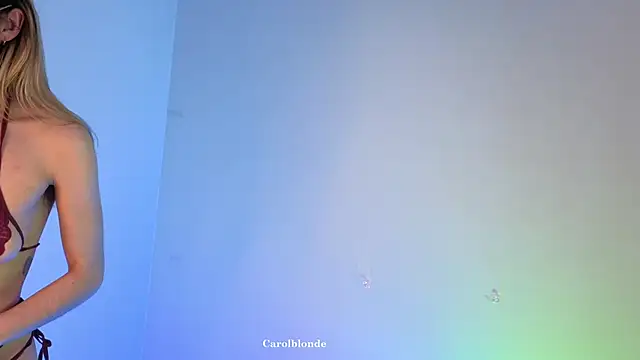 Snapshot of Carolblonde chatting on October 2025 03:34:02 AM Carolblonde online show from October 2025 03:34:02 AM