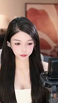 Snapshot of vv-77 chatting on November 2025 05:35:01 PM vv-77 online show from November 2025 05:35:01 PM