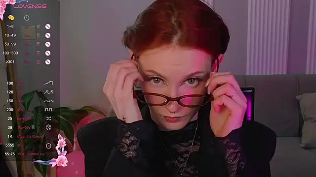 Snapshot of JoYung chatting on September 2025 06:52:02 PM JoYung online show from September 2025 06:52:02 PM