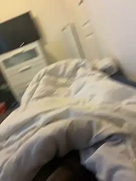 grossebite907 online show from October 2025 04:16:02 PM