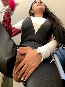 Snapshot of KarolVega- chatting on October 2025 03:02:01 PM KarolVega- online show from October 2025 03:02:01 PM