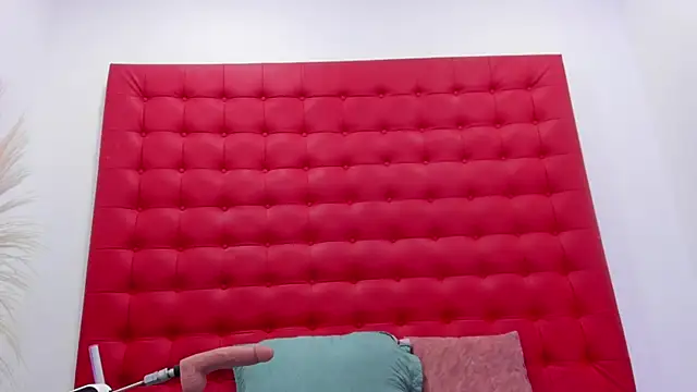 Nathy Ross online show from November 2025 01:43:03 PM