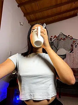 Snapshot of Maryybellax chatting on October 2025 01:39:01 AM Maryybellax online show from October 2025 01:39:01 AM