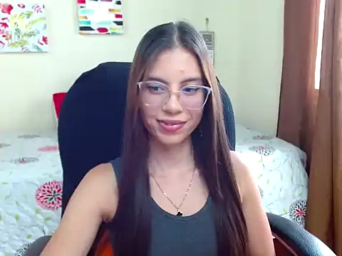 Snapshot of veronicamiller22 chatting on October 2025 08:50:02 PM veronicamiller22 online show from October 2025 08:50:02 PM