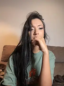 Snapshot of Bella_Morrison chatting on March 2025 10:53:01 PM Bella Morrison online show from March 2025 10:53:01 PM