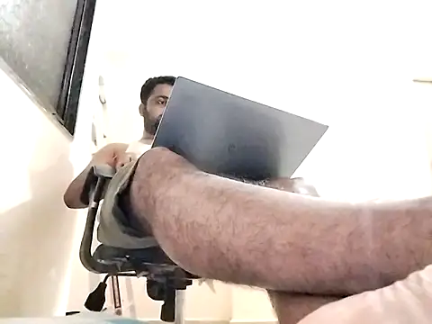 Vij717 online show from October 2025 03:18:01 PM