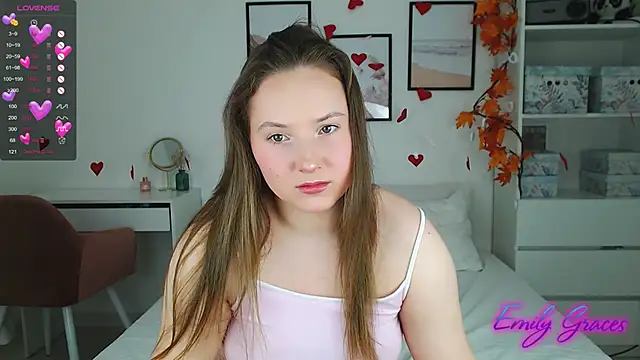 Snapshot of EmilyxxGraces chatting on February 2025 10:09:02 PM EmilyxxGraces online show from February 2025 10:09:02 PM