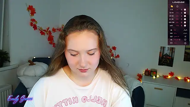 Snapshot of EmilyxxGraces chatting on September 2025 05:25:01 PM EmilyxxGraces online show from September 2025 05:25:01 PM