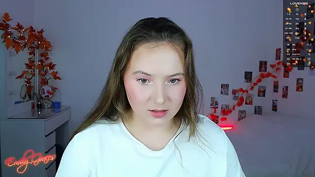 Snapshot of EmilyxxGraces chatting on September 2025 09:07:02 PM EmilyxxGraces online show from September 2025 09:07:02 PM