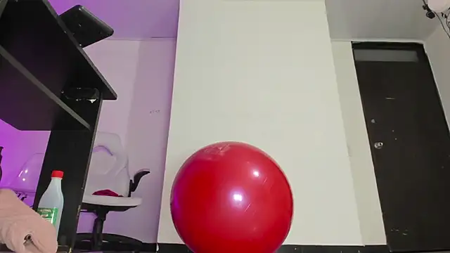 cristal crossfitx online show from September 2025 10:51:01 AM