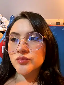 Snapshot of ValentinaOrtiz3 chatting on October 2025 12:32:02 AM ValentinaOrtiz3 online show from October 2025 12:32:02 AM