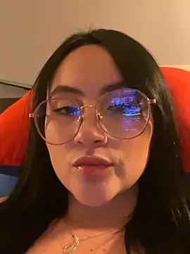 Snapshot of ValentinaOrtiz3 chatting on October 2025 01:24:01 AM ValentinaOrtiz3 online show from October 2025 01:24:01 AM