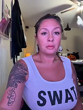 Snapshot of bossyroxy84 chatting on October 2025 09:31:02 PM bossyroxy84 online show from October 2025 09:31:02 PM