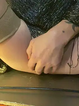 Snapshot of BRUNEETBARBU chatting on October 2025 10:10:01 PM BRUNEETBARBU online show from October 2025 10:10:01 PM