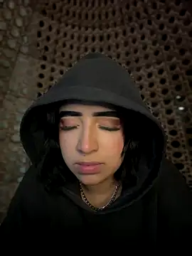 Snapshot of Scarlett-LS chatting on October 2025 05:48:01 AM Scarlett-LS online show from October 2025 05:48:01 AM