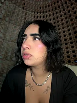 Snapshot of Scarlett-LS chatting on October 2025 01:37:01 AM Scarlett-LS online show from October 2025 01:37:01 AM