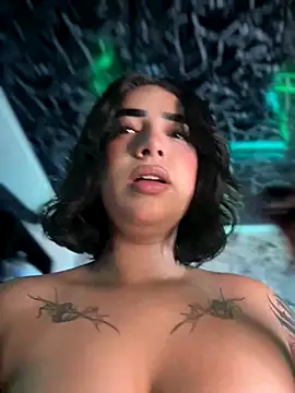 Snapshot of Scarlett-LS chatting on November 2025 01:38:01 AM Scarlett-LS online show from November 2025 01:38:01 AM