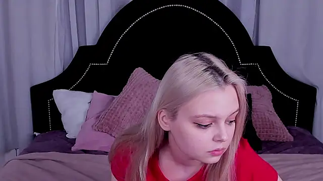 CLAIRE VOGT online show from March 2025 03:39:01 PM