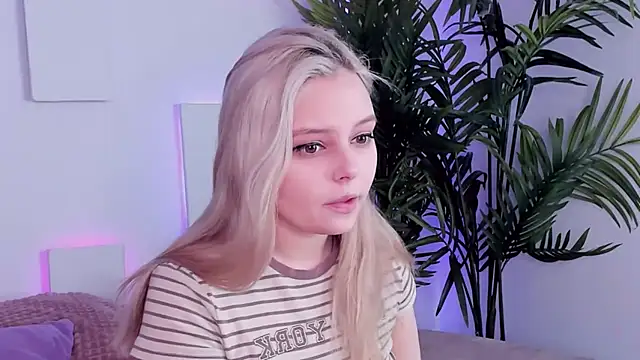 CLAIRE VOGT online show from March 2025 05:54:01 AM