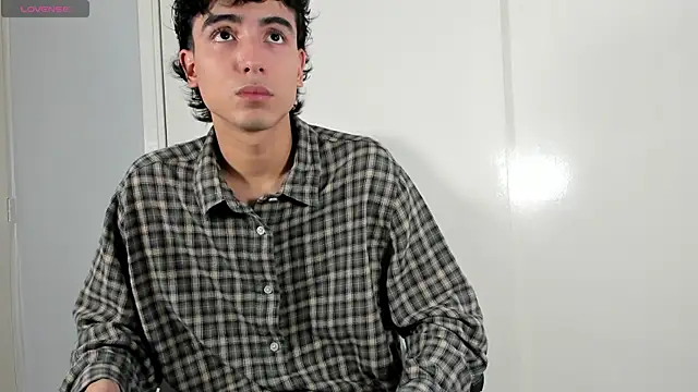 Snapshot of salvatore_montt chatting on March 2025 09:48:02 PM salvatore montt online show from March 2025 09:48:02 PM