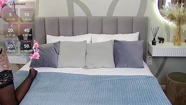 WoW  JuliaBlonde online show from October 2025 02:56:01 AM