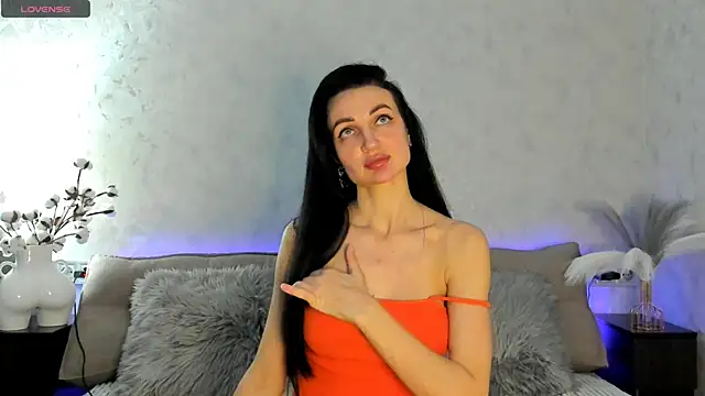 Snapshot of Tina_Mart chatting on March 2025 07:32:01 PM Tina Mart online show from March 2025 07:32:01 PM