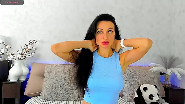 Snapshot of Tina_Mart chatting on September 2025 10:48:01 AM Tina Mart online show from September 2025 10:48:01 AM