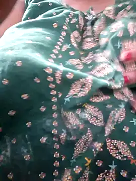 Snapshot of SX-JUHI chatting on October 2025 10:43:02 AM SX-JUHI online show from October 2025 10:43:02 AM