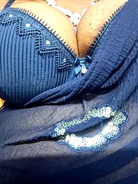 Snapshot of SX-JUHI chatting on October 2025 11:35:01 PM SX-JUHI online show from October 2025 11:35:01 PM