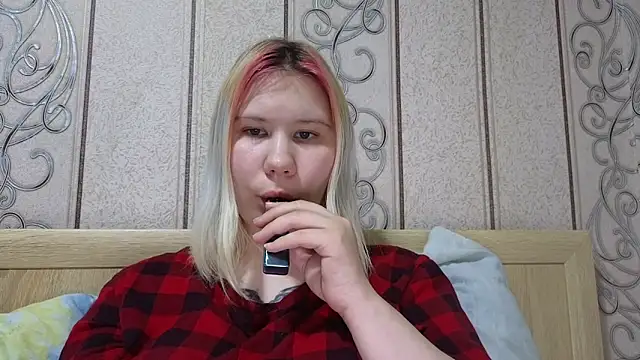 Snapshot of Little_kitsune1707 chatting on November 2025 12:05:01 PM Little kitsune1707 online show from November 2025 12:05:01 PM