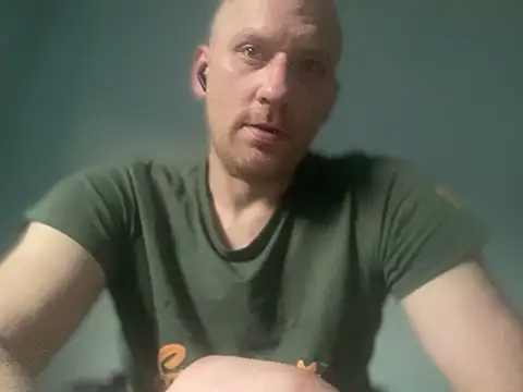 Snapshot of Krzysiekg123 chatting on February 2025 05:55:02 AM Krzysiekg123 online show from February 2025 05:55:02 AM