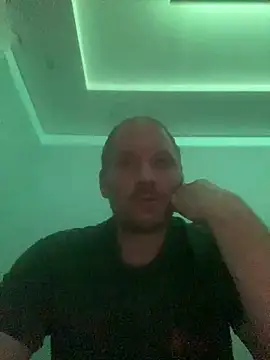 Snapshot of Krzysiekg123 chatting on November 2025 07:34:02 PM Krzysiekg123 online show from November 2025 07:34:02 PM